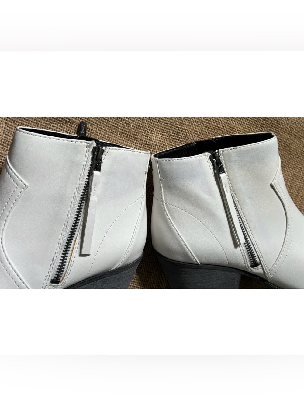 Circus By Sam Edelman Whistler White Fashion Boots Booties Sz 9.5 M Pointed Toe - Picture 8 of 13
